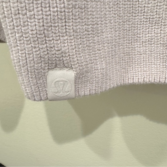 Lululemon Merino Wool-Blend Ribbed Crewneck Sweater Size 6 - Picture 8 of 8